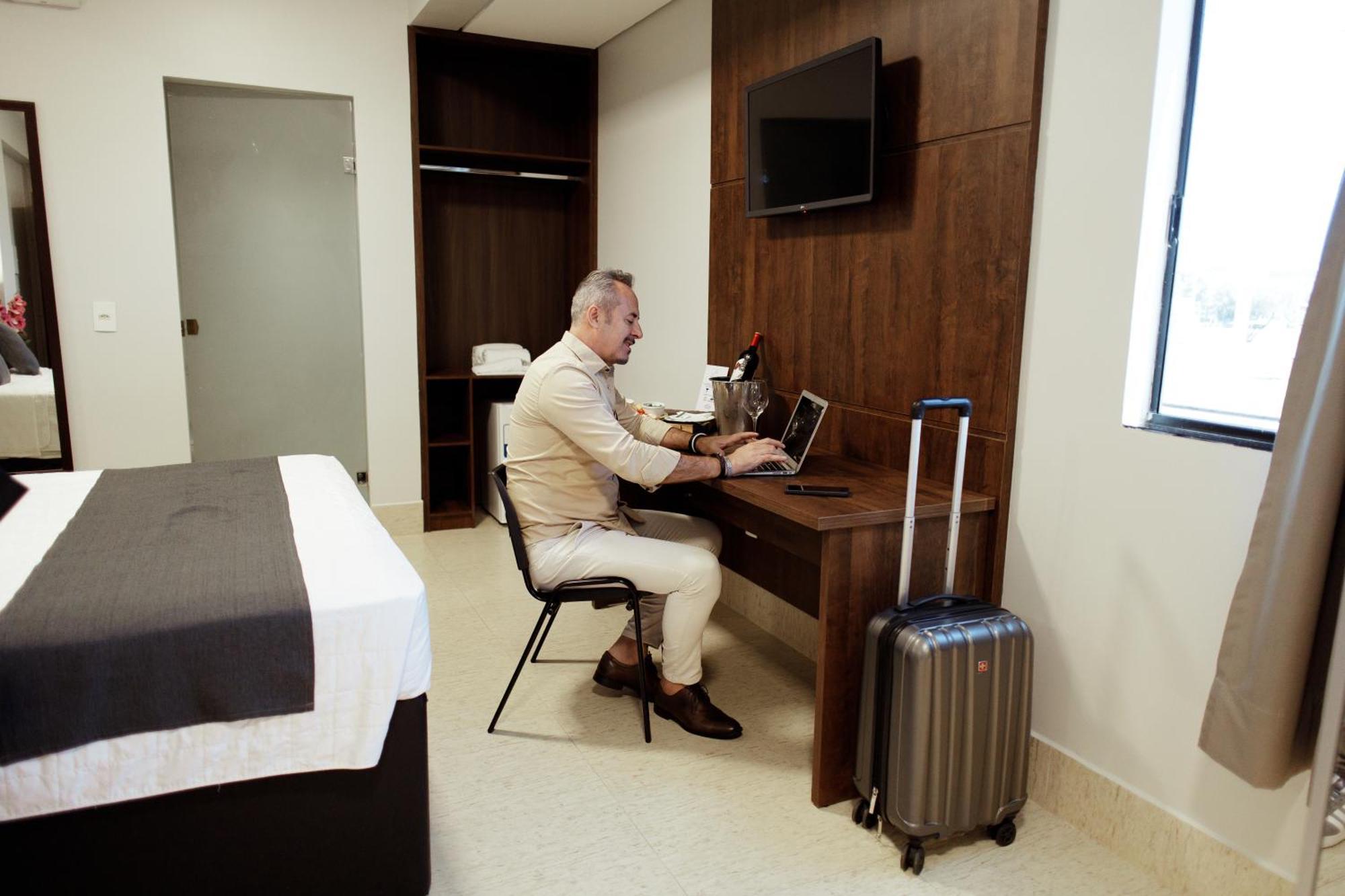 Roma Hotel By H Hoteis - Airport Núcleo Bandeirante Exteriér fotografie
